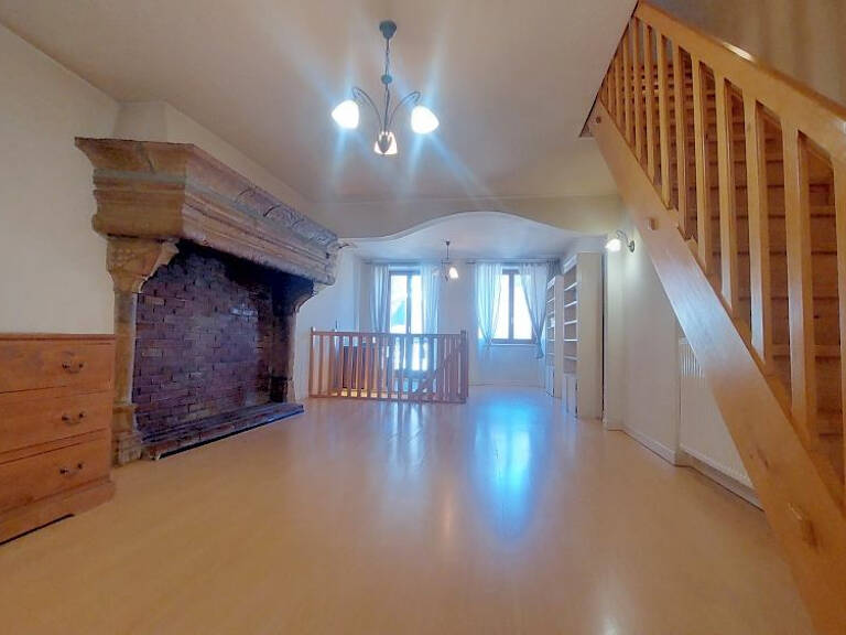 Maison Mitoyenne Centre-ville Saint Hippolyte 190 m2 — photo 1