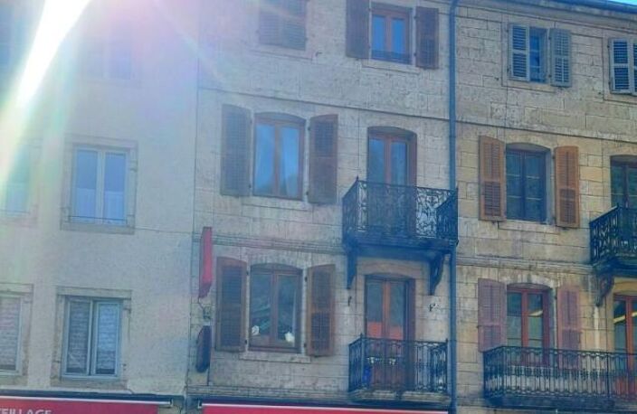 Maison Mitoyenne Centre-ville Saint Hippolyte 190 m2 — photo 2