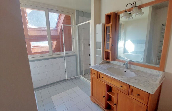 Maison Mitoyenne Centre-ville Saint Hippolyte 190 m2 — photo 5