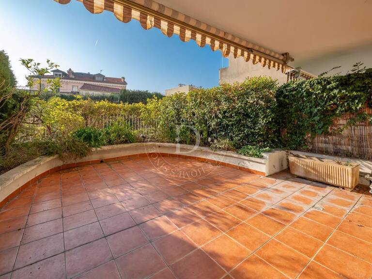 Résidence de standing – Grand rez-de-jardin au calme avec terras — photo 1