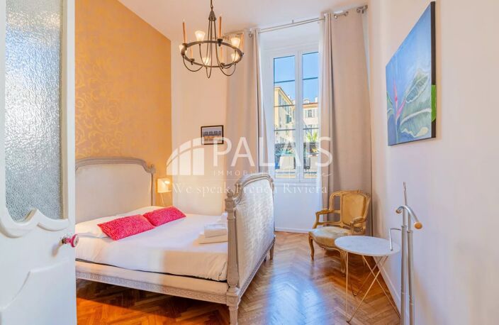 PONCHETTES Vieux Nice, Vaste 3 pièces : Adresse d'exception — photo 4