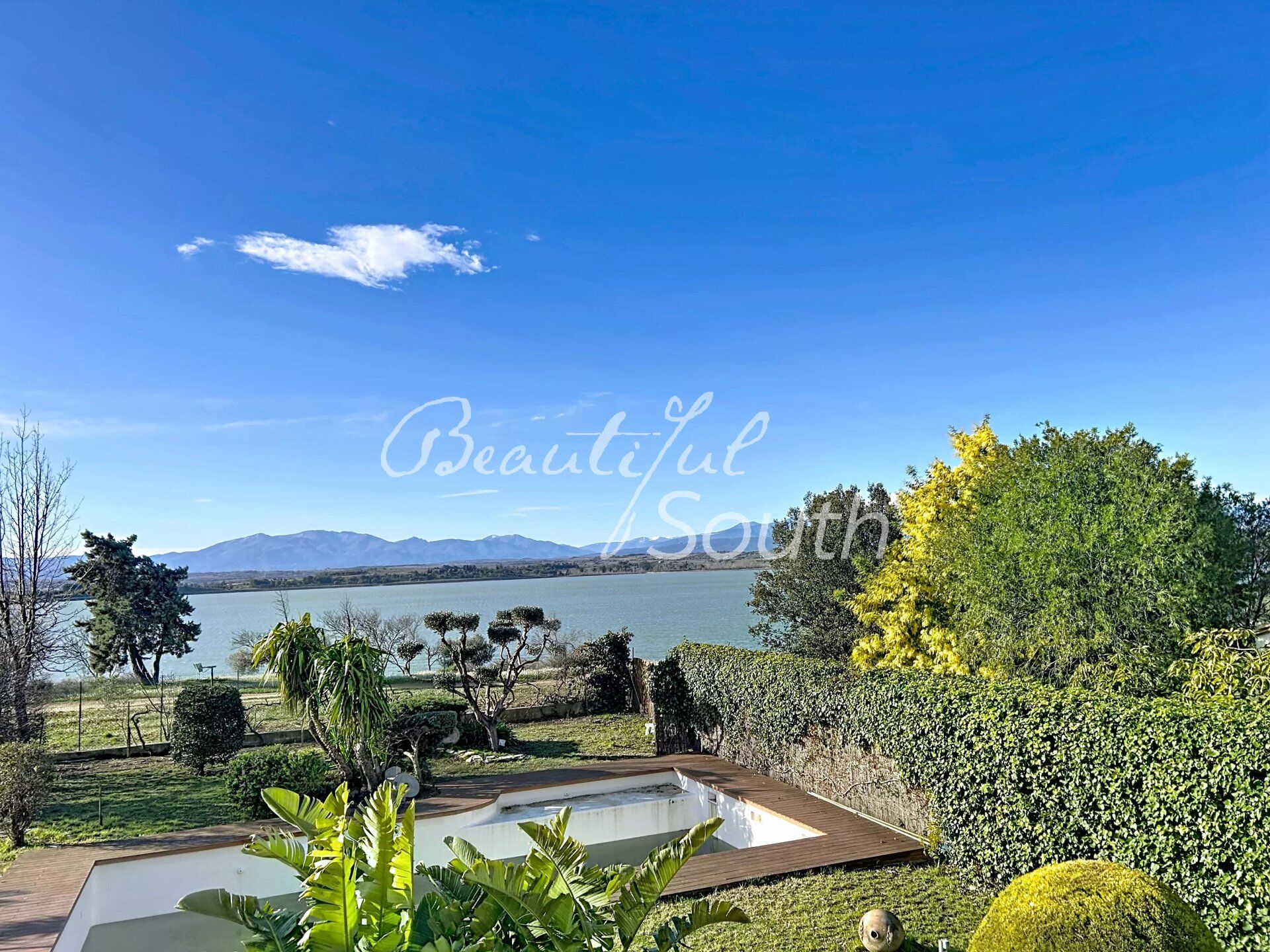 Villa / Maison  T7 à vendre Villeneuve-de-la-Raho 66180