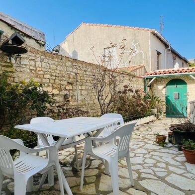 Maison 4 pièces 551200 €