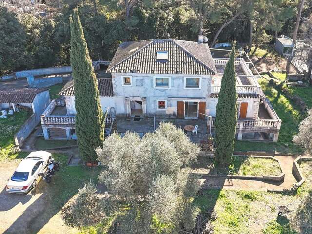 Mougins – Grande villa avec fort potentiel locatif — photo du bien