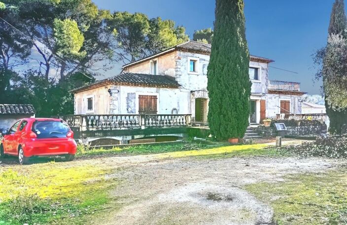 Mougins – Villa de caractère sur 3 370 m² avec terrasses et dépendance — photo 2