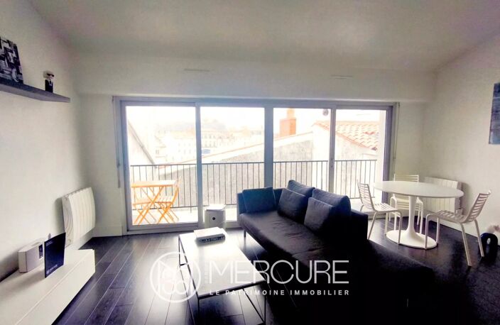 APPARTEMENT T2 CENTRE VILLE DERNIER ETAGE — photo 3