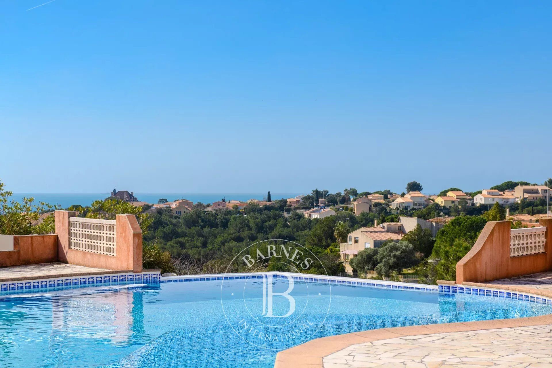 Villa / Maison  T7 à vendre Sausset-les-Pins 13960