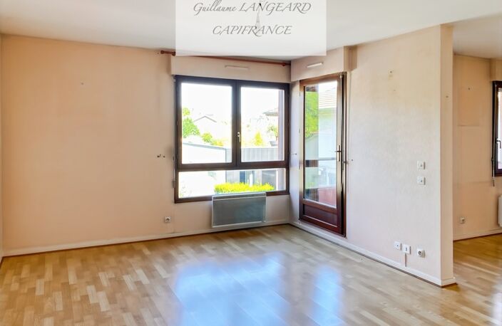OYONNAX (01) - Appartement T4 85m2 - Garage  - Cave - Vue dégagée — photo 2