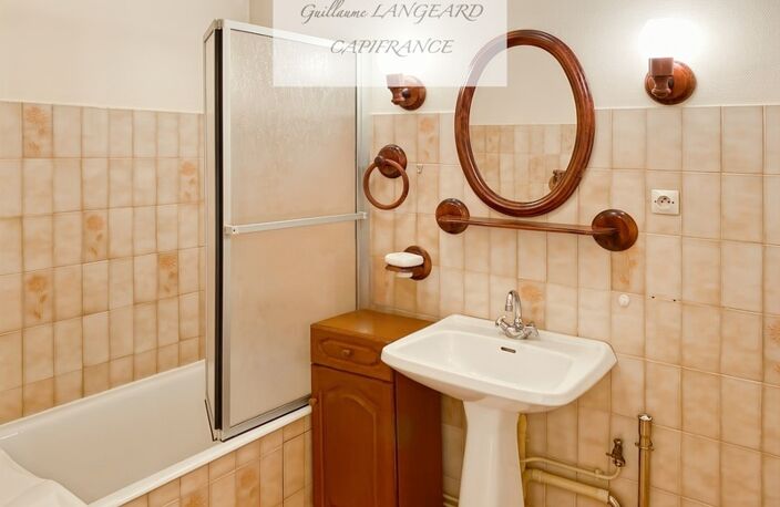 OYONNAX (01) - Appartement T4 85m2 - Garage  - Cave - Vue dégagée — photo 4
