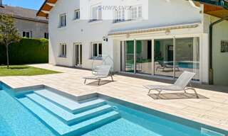 Maison 9 Pièces 346 m² à vendre à Oyonnax (01100)