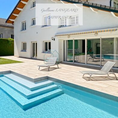 Maison 9 pièces 495000 €