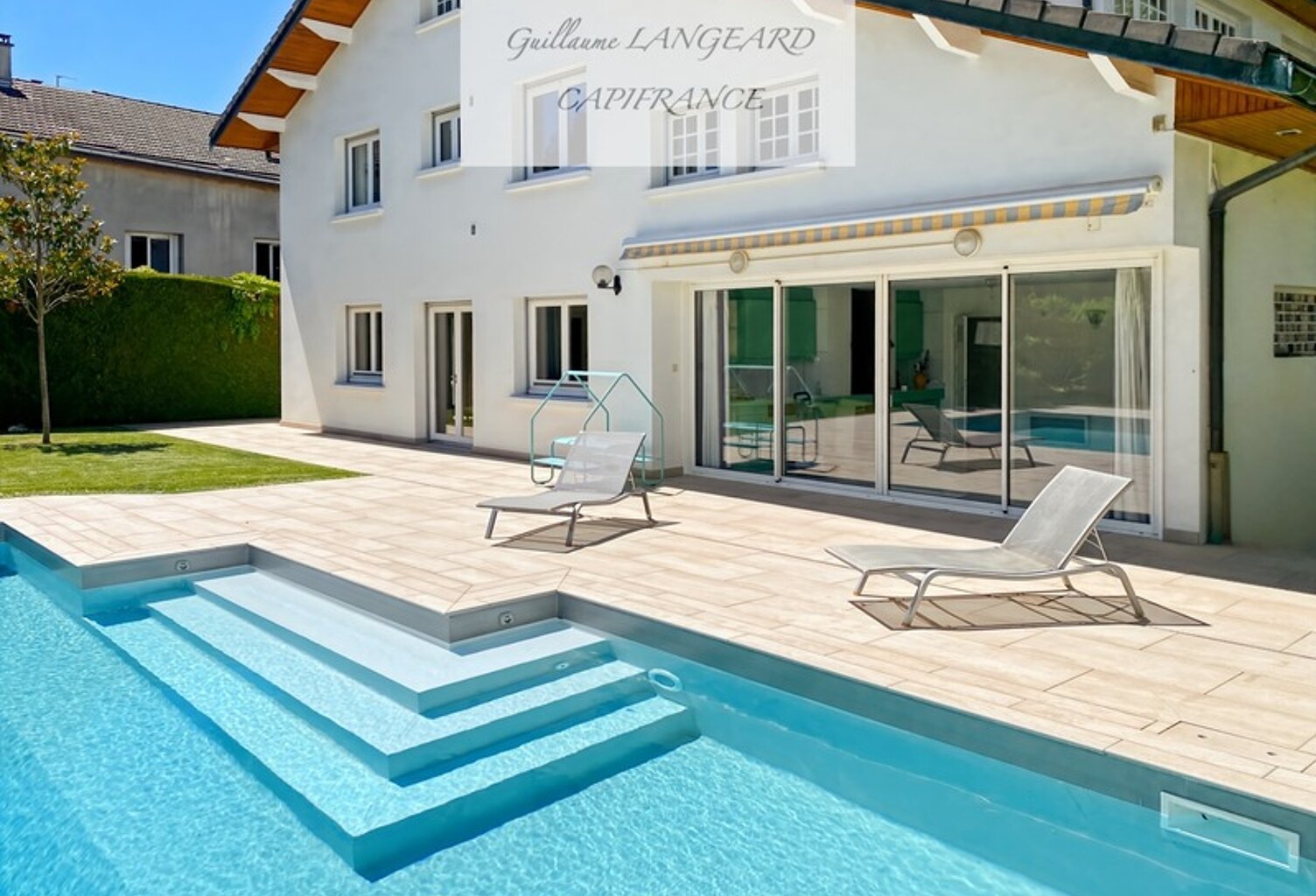 Maison d'exception en centre ville, 364 m2 et 1414 m2 de terrain - OYONNAX (01) — photo 1
