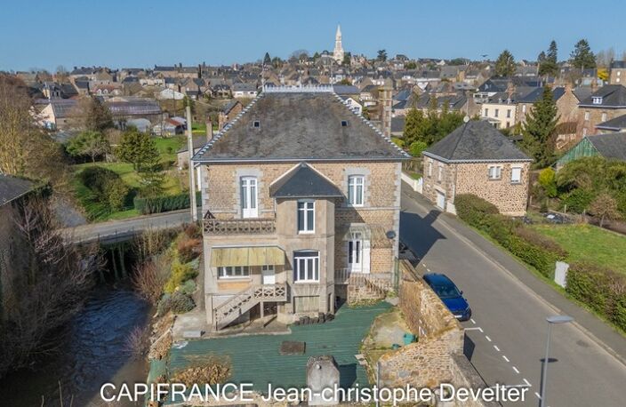 Maison à vendre  GORRON (53)maison bourgeoise 3 chambres avec garage sur terrain 717 m2 — photo 2