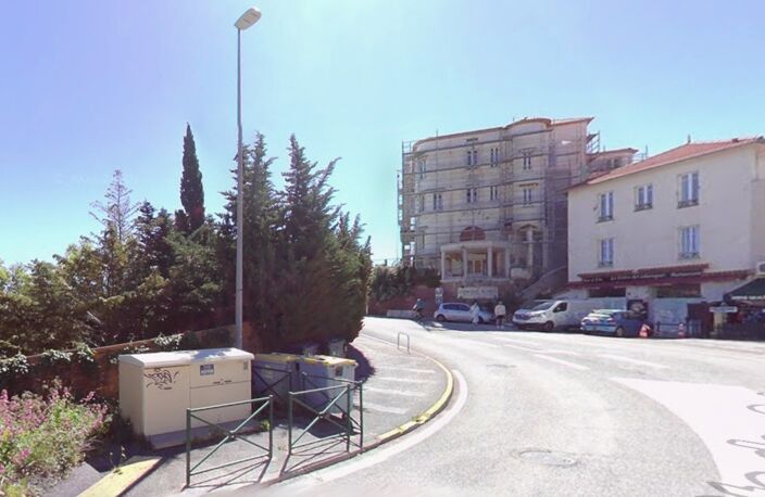 Murs commerciaux à vendre LE TRAYAS (83) — photo 2