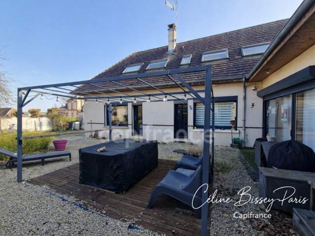 Maison 6 pièces, 4 chambres, 812M2 Terrain, 1 Garage, MESNIL SAINT LOUP (10) — photo du bien
