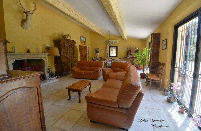 Dpt Bouches du Rhône (13), à vendre SAINT CHAMAS maison P7 de 165 m² - Terrain de 5 840,00 m² - Plain pied — photo 3