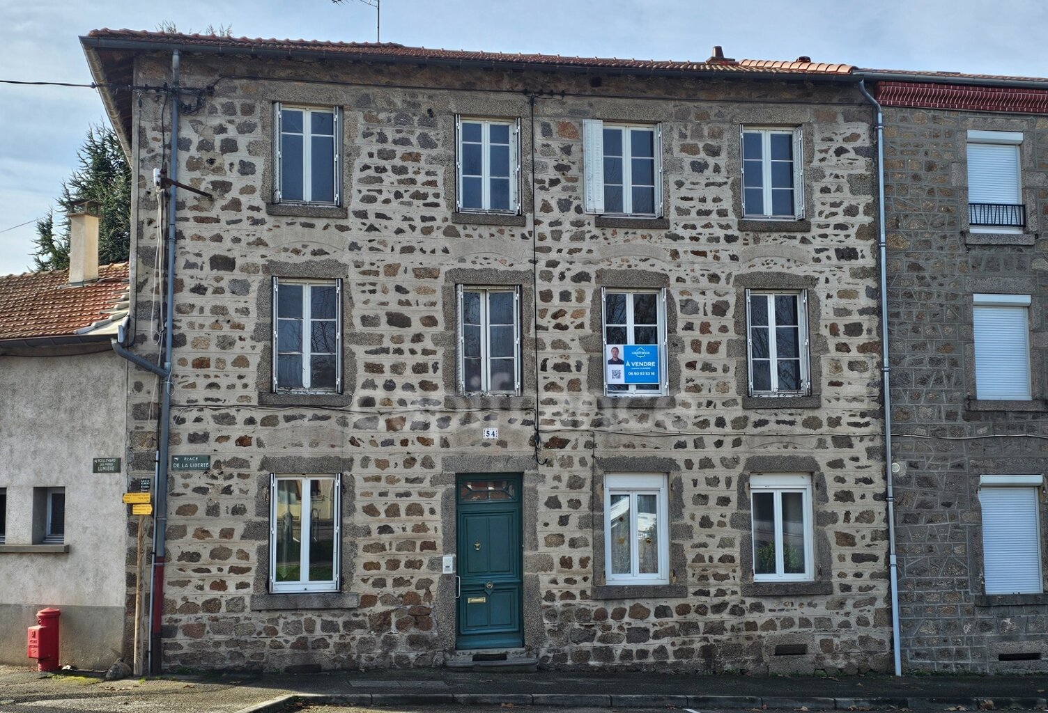 Maison à vendre 7 pièces AVEC JARDIN PANISSIERES (42) — photo 1