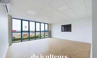 Bureau  270 m² à louer à Gellainville (28630)