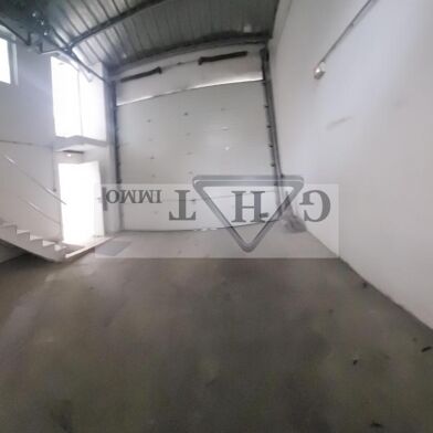 Local industriel  3800 €