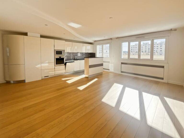 T5 de 4 chambres- Etat impeccable- Triple orientation avec jolie vue dégagée — photo 1