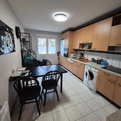 Appartement 3 pièces 895 €