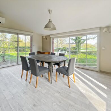 Maison 6 pièces 2150 €