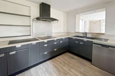 Maison 6 pièces 1980 €