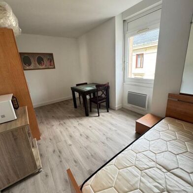 Appartement 1 pièces 300 €