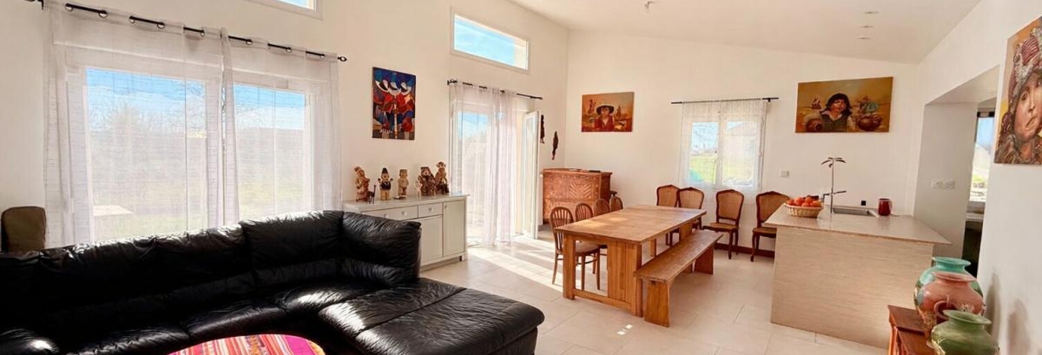 Maison 9 Pièces 226 m² à vendre à Villechétive (89320)