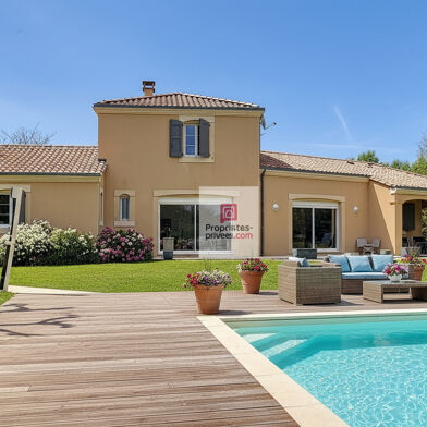 Maison 5 pièces 566800 €