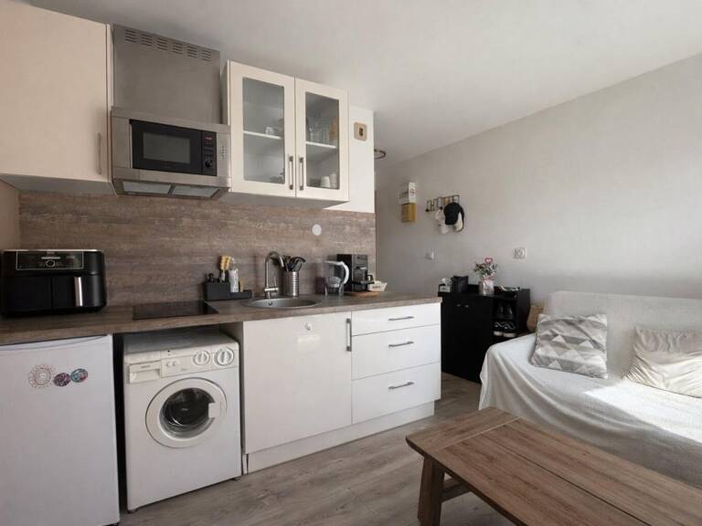 Studio rénové avec balcon Sud - La Favière à deux pas de la plage - BORMES-LES-MIMOSAS — photo 1