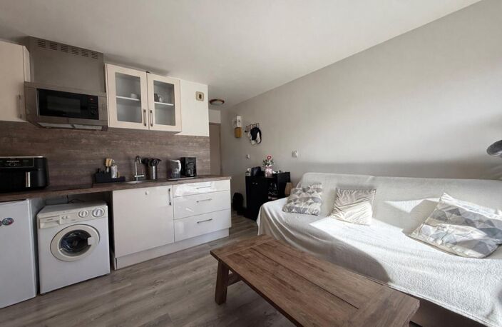 Studio rénové avec balcon Sud - La Favière à deux pas de la plage - BORMES-LES-MIMOSAS — photo 2