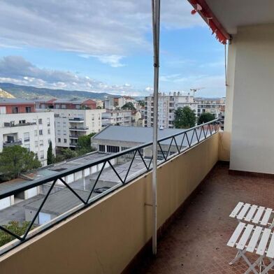 Appartement 3 pièces 800 €