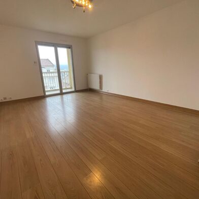 Appartement 2 pièces 700 €
