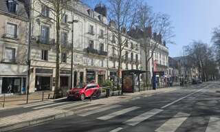 Commerce  332 m² à louer à Tours (37000)