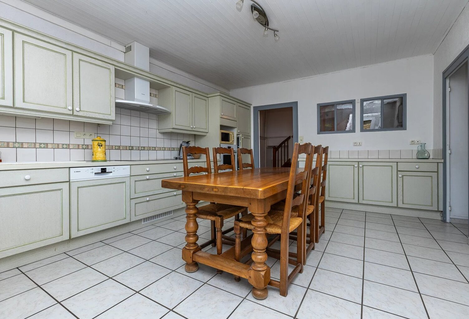 EXCLUSIVITE : Maison familiale avec terrain et dépendances — photo 1