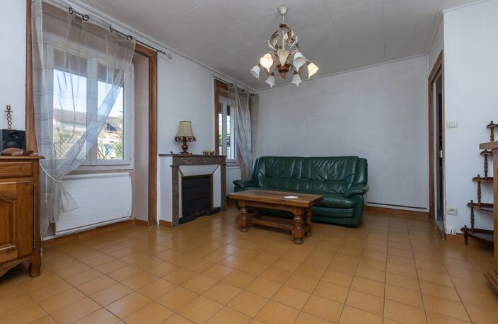 EXCLUSIVITE : Maison familiale avec terrain et dépendances — photo 2