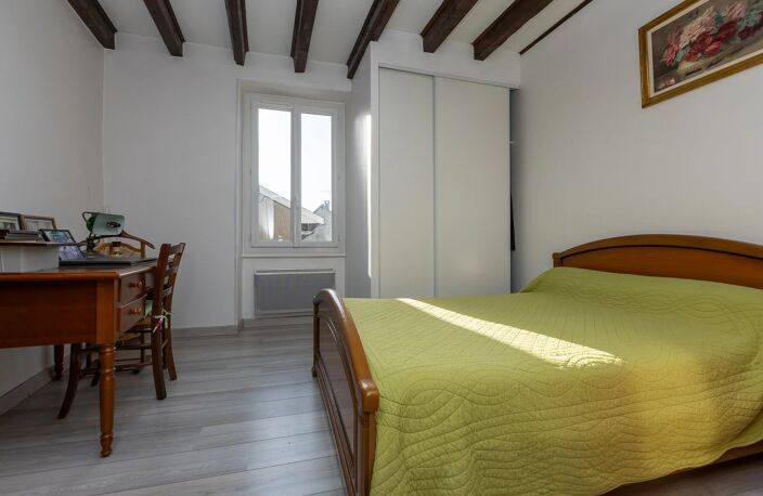 EXCLUSIVITE : Maison familiale avec terrain et dépendances — photo 3