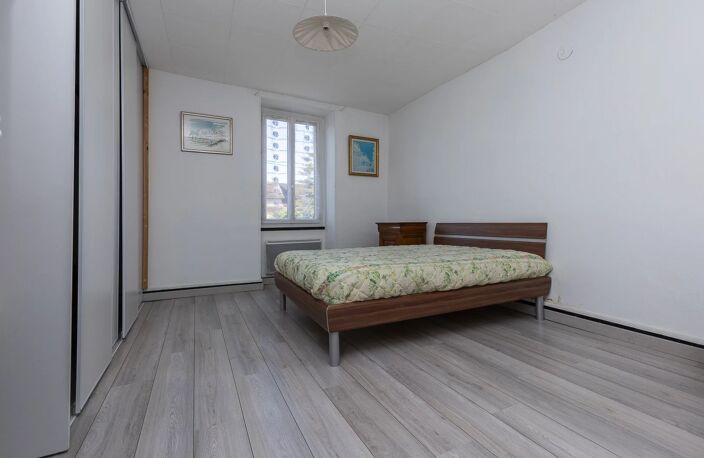EXCLUSIVITE : Maison familiale avec terrain et dépendances — photo 4