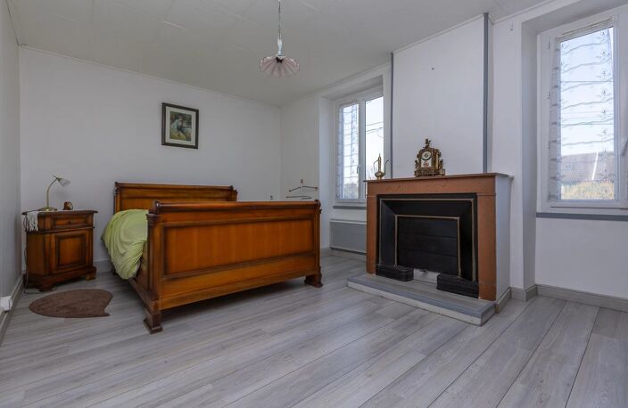EXCLUSIVITE : Maison familiale avec terrain et dépendances — photo 5