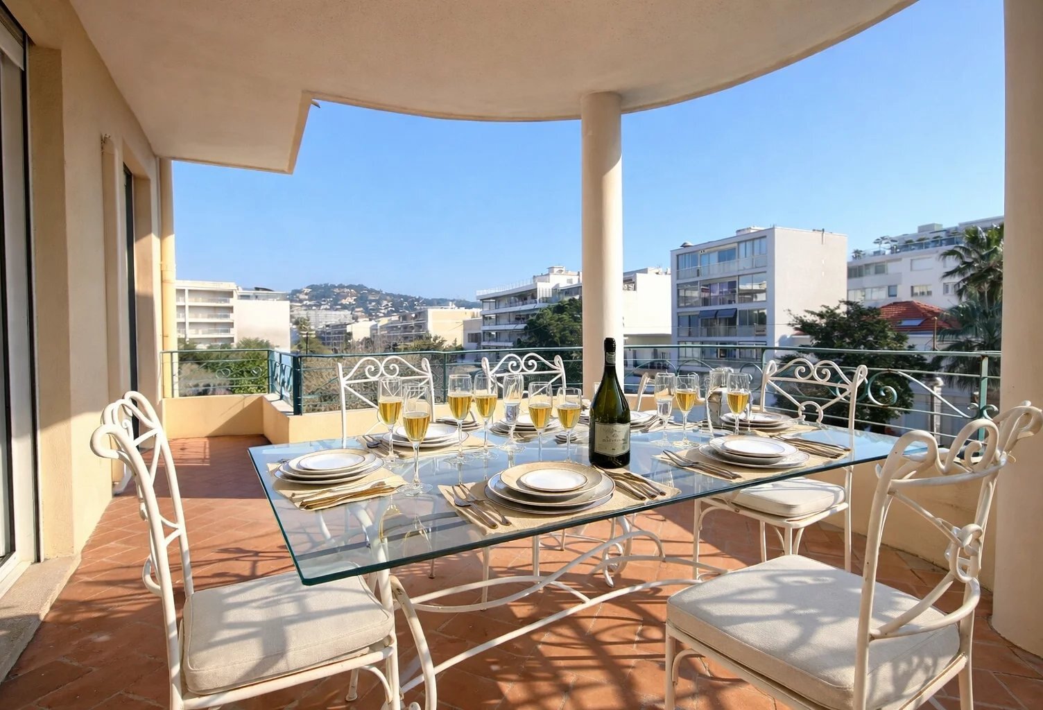 Cannes – Palm Beach | Élégant 3 pièces dans un immeuble Art déco — photo 1