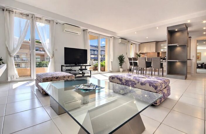 Cannes – Palm Beach | Élégant 3 pièces dans un immeuble Art déco — photo 4
