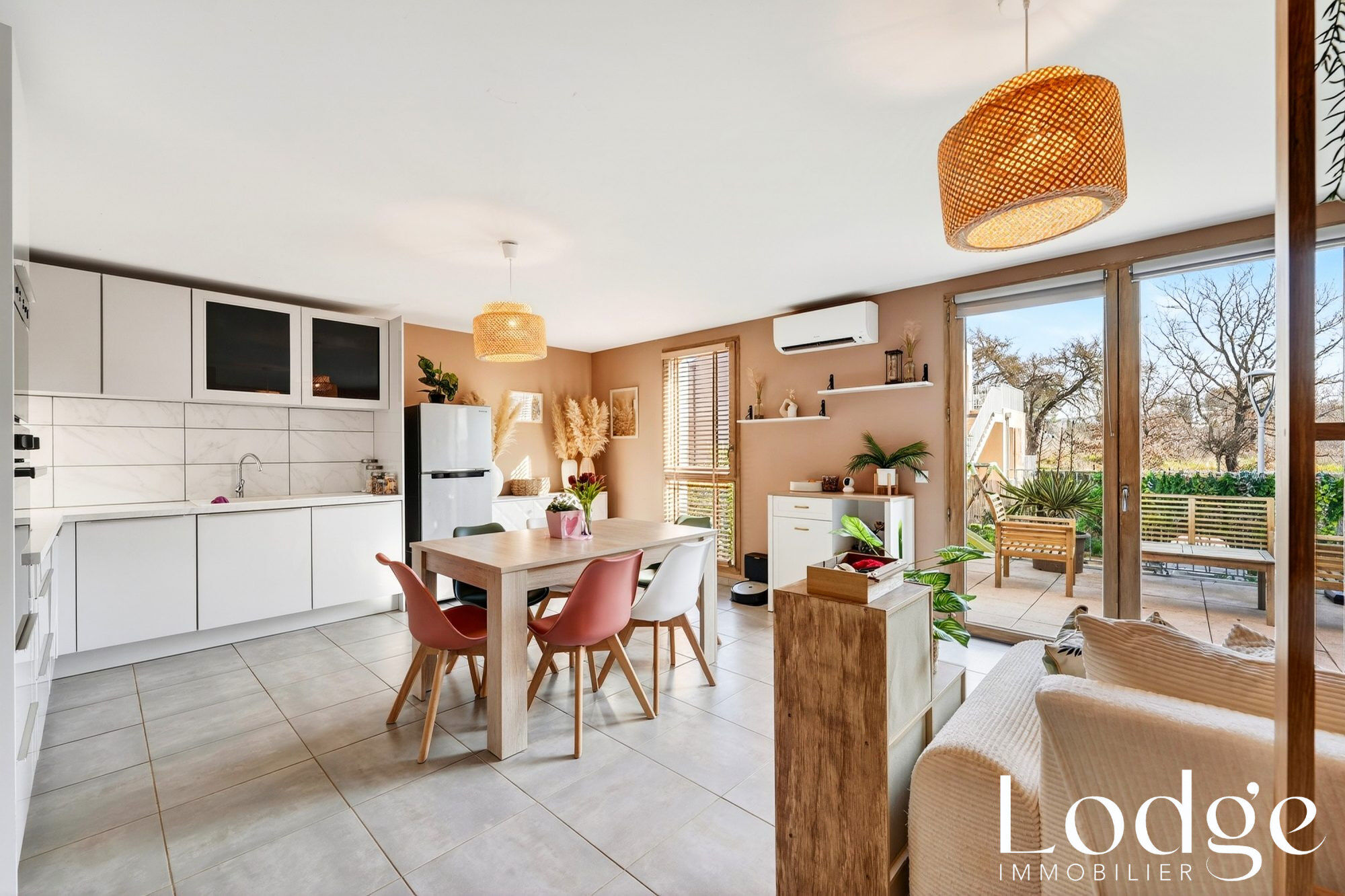 Appartement  T3 à vendre Châteauneuf-le-Rouge 13790