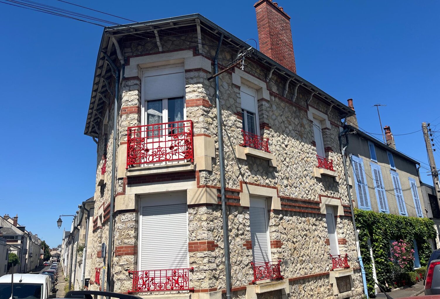 Maison de caractère centre ville et Marais de Bourges — photo 1
