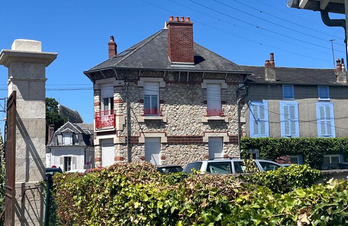 Maison de caractère centre ville et Marais de Bourges — photo 2
