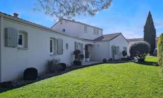 Maison 5 Pièces 202 m² à vendre à Vouillé (79230)