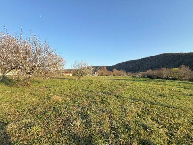 Terrain constructible — photo du bien