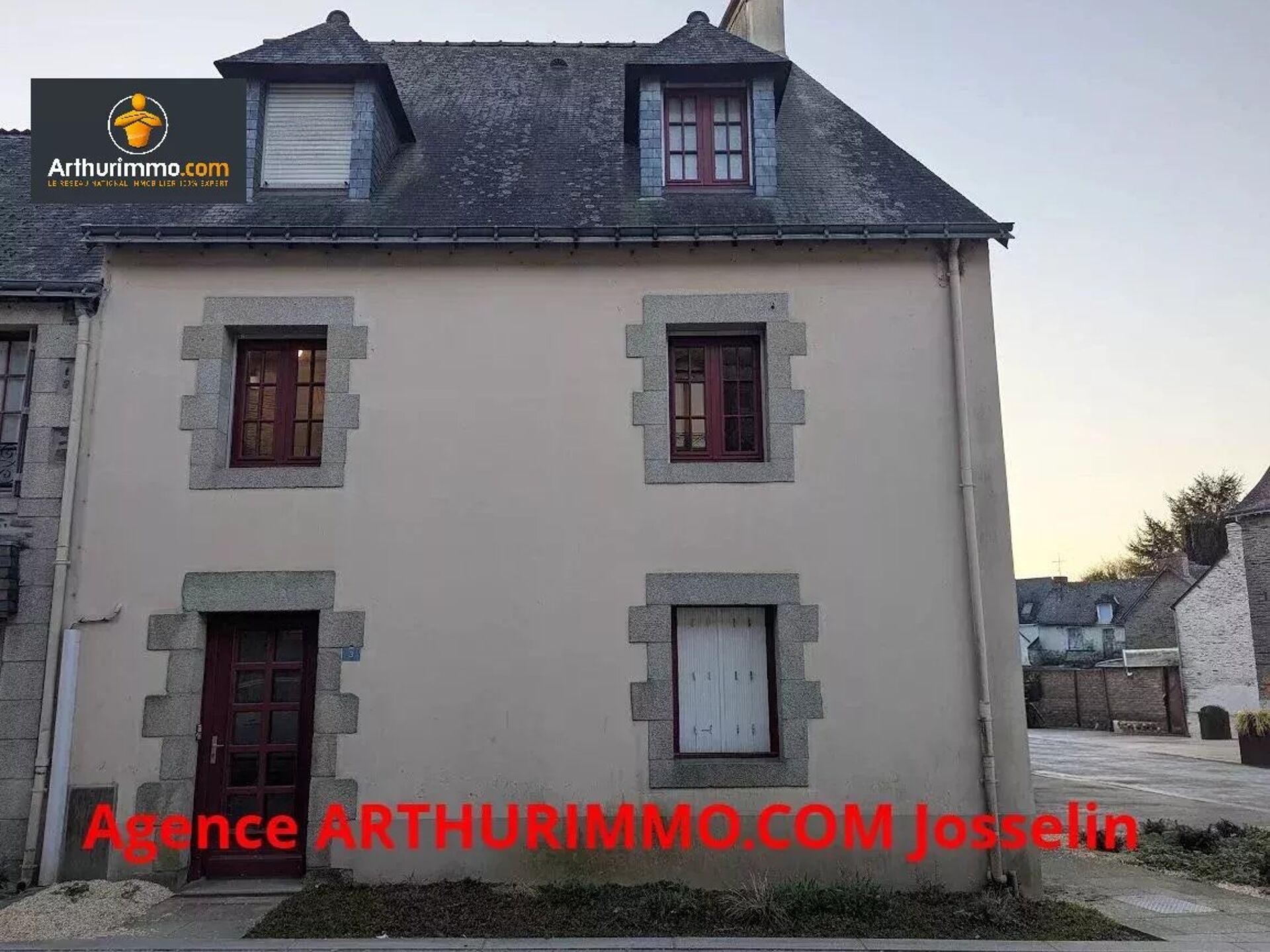 Immeuble 4 pièces 87 m² · à Josselin · 87 m² · 178 400 €