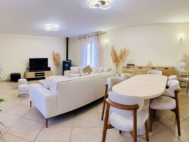 Saint-Gilles   P6 de 187 m2 habitables - dépendance 50 m2 — photo 1