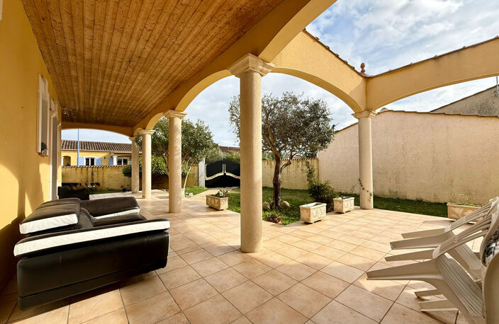 Saint-Gilles   P6 de 187 m2 habitables - dépendance 50 m2 — photo 4